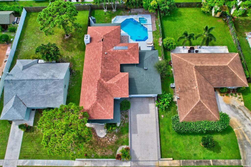 5 Bedroom Mansion With Pool And Non-Heated Jacuzzi Games In Boynton Beach Exterior photo
