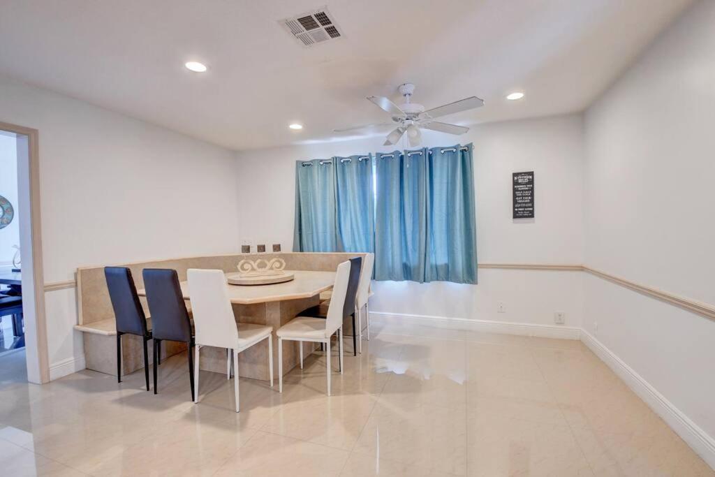5 Bedroom Mansion With Pool And Non-Heated Jacuzzi Games In Boynton Beach Exterior photo